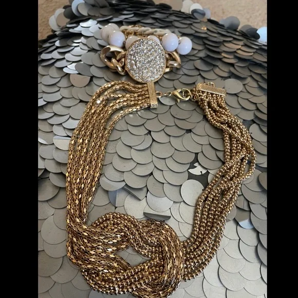 Gold costume jewelry set - Picture 3 of 4